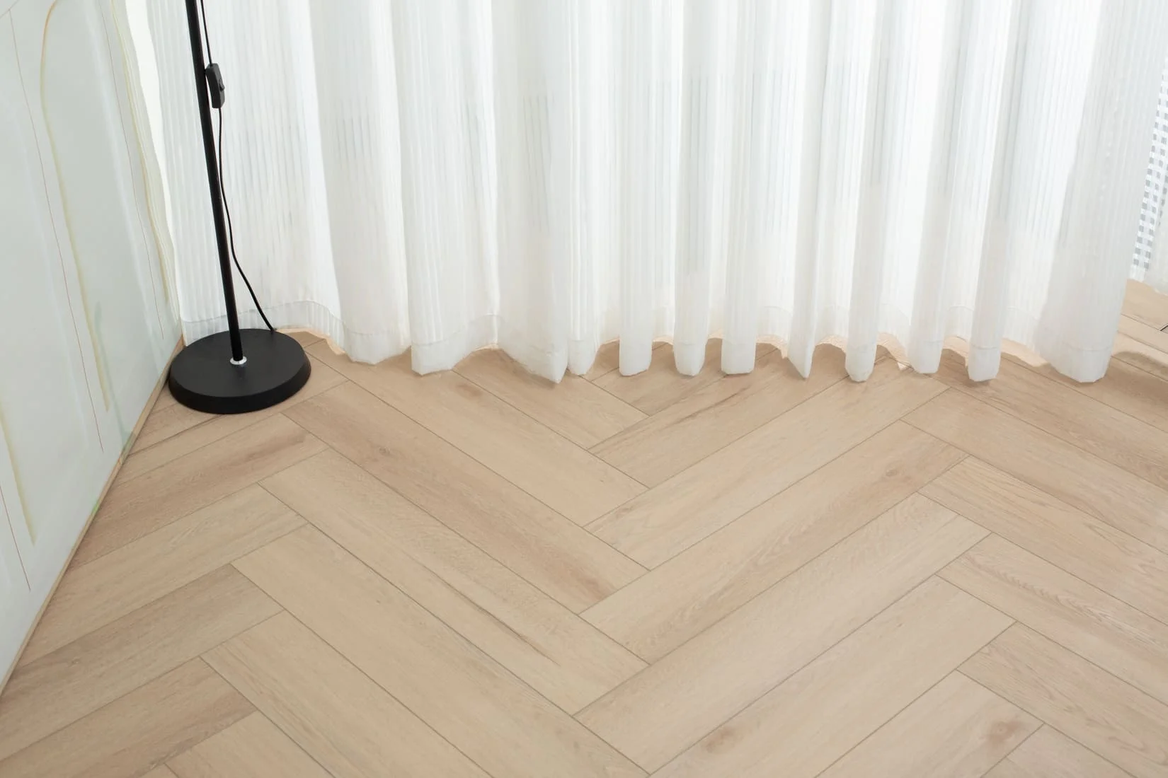 Плитка SPC "OneFloor" 3032 А,В  ЁЛКА (640*128*4 мм) — купить в Казани