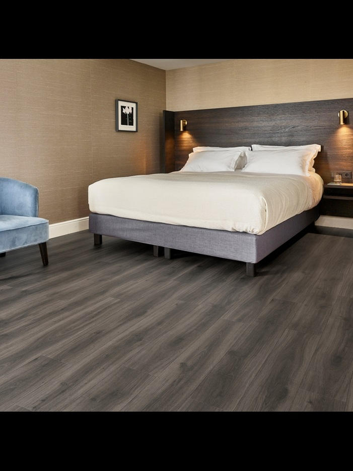 Замковая ПВХ плитка Tradition Oak 890 (1251*189*5 мм) — купить в Казани