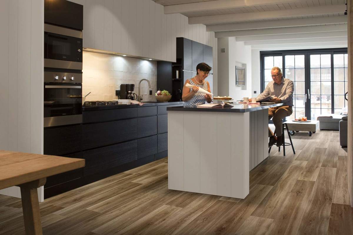 Замковая ПВХ плитка "Berry Alloc" Pureclick 55 LIME OAK 966D (204*1326*5 мм) — купить в Казани