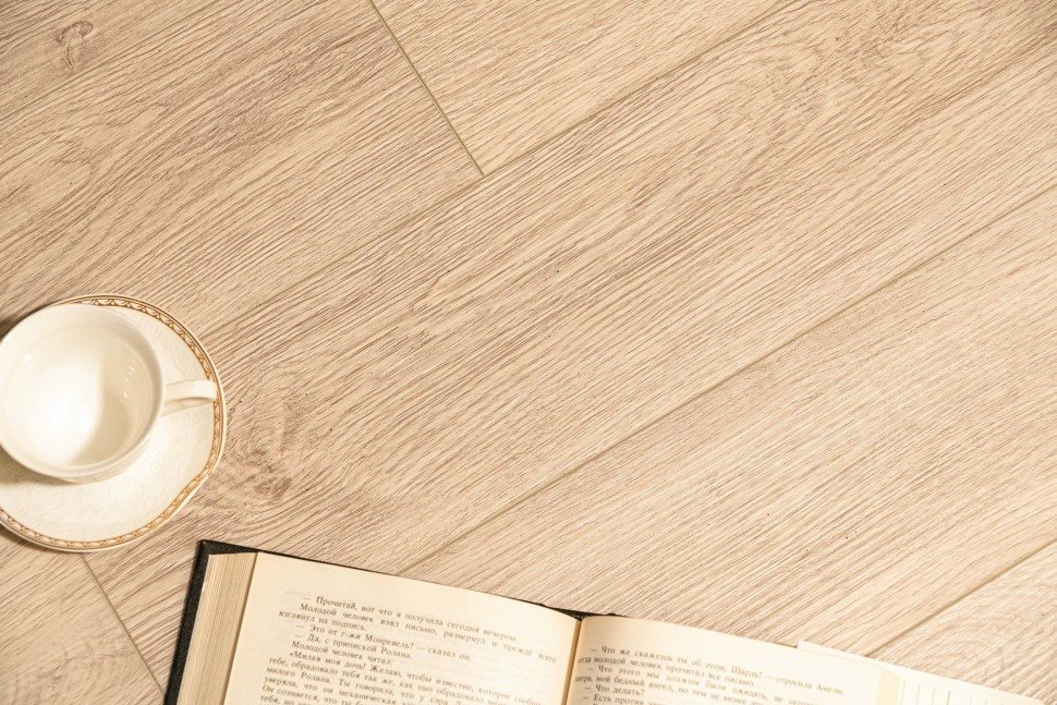 Виниловый ламинат "Bonkeel" Style Дуб Гарднер (1200*125*4 мм) — купить в Казани