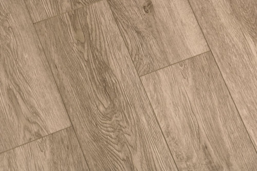 LVT плитка "Profield" Дуб Мадейра (915,4*152,4*2,5 мм) — купить в Казани