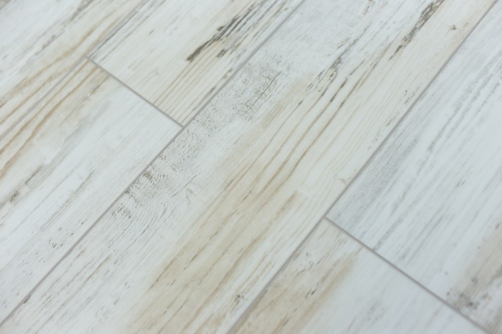 Замковая ПВХ плитка "Art Tile" Берёза Прованс (1220*152*5 мм) — купить в Казани